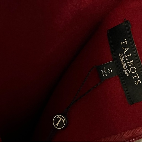 🆕 TALBOTS DARK RED WOOL SKIRT (10) - Picture 3 of 6